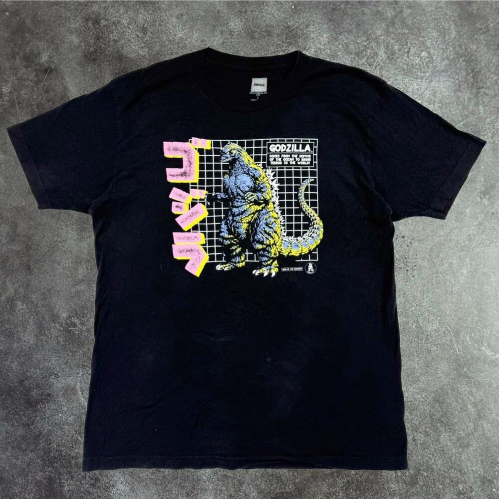 Black godzilla graphic tee size Large
